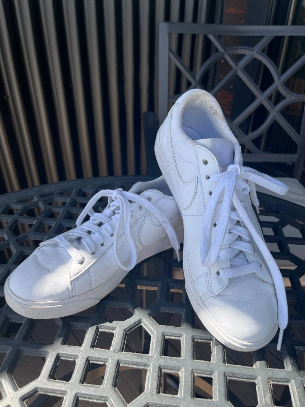 Nike Blazer Low LE - Triple White (Women's)